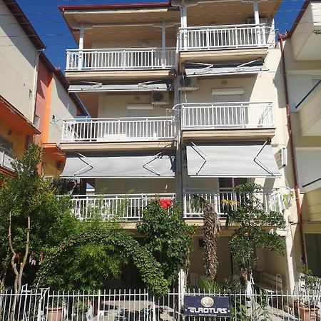 Savvas Aparthotel Olympiakí Aktí Exteriör bild